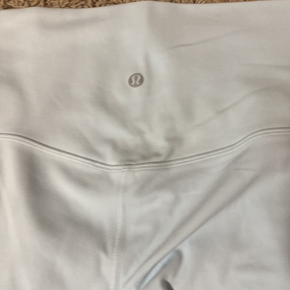 This is the lulu align leggings in a light blue size 10 - Picture 4 of 5
